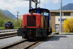 SBB/VICEM: Die Tm 232 216-2 von SBB CARGO sowie die CAROLE 98 85 5232 28 7-3 CH-VICEM von VIGIER CEMENT anlässlich der Mittagspause vom 19. April 2016 in Reuchenette-Péry. 
Foto: Walter Ruetsch